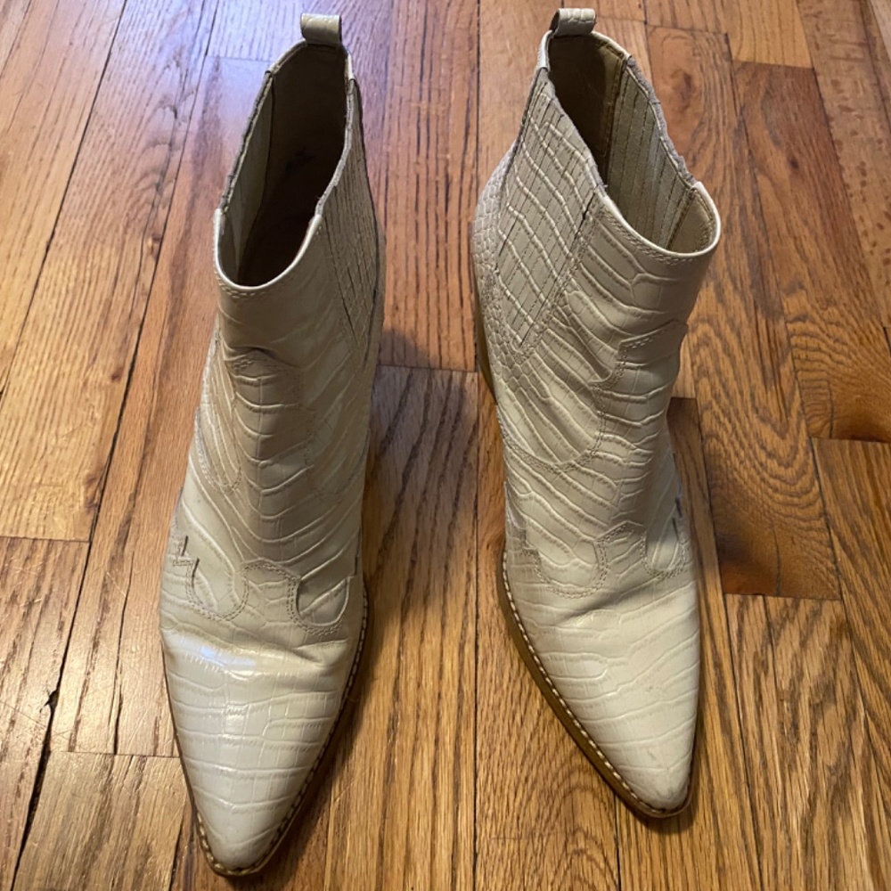 Sam Edelman - Picture 2 of 3